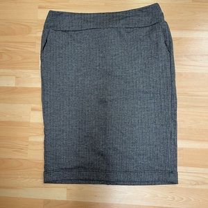 Leze the Label Skirt